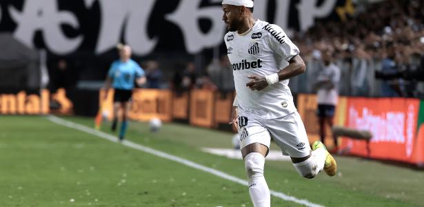 Santos e Bahia empatam na Vila Belmiro com gol no fim e expulsão de Neymar
