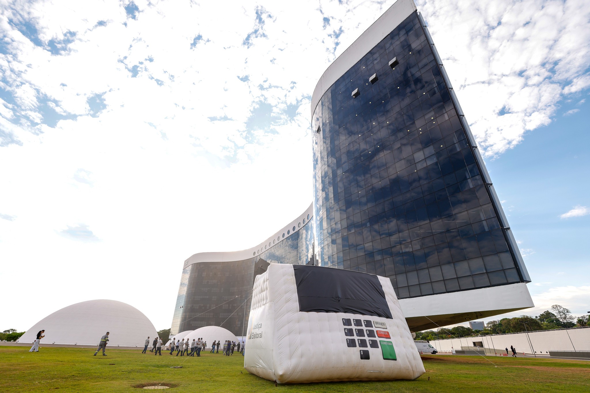 TSE derruba prazo de 48 horas para canais de campanha no segundo turno