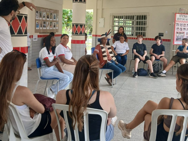 Gabriela Mesquita mostra escola pública da filha no Canadá