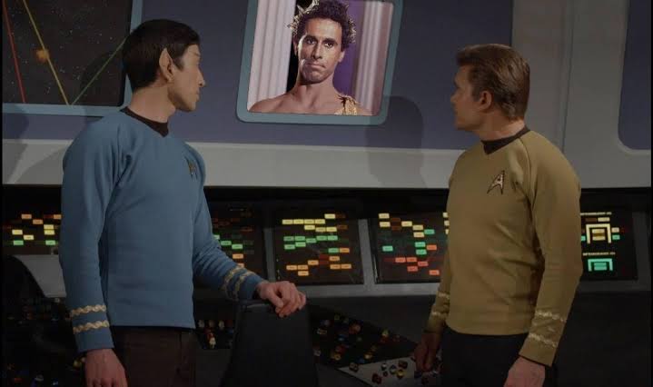 Morre Michael Forest, ator conhecido como o Apolo de Star Trek, aos 97 anos