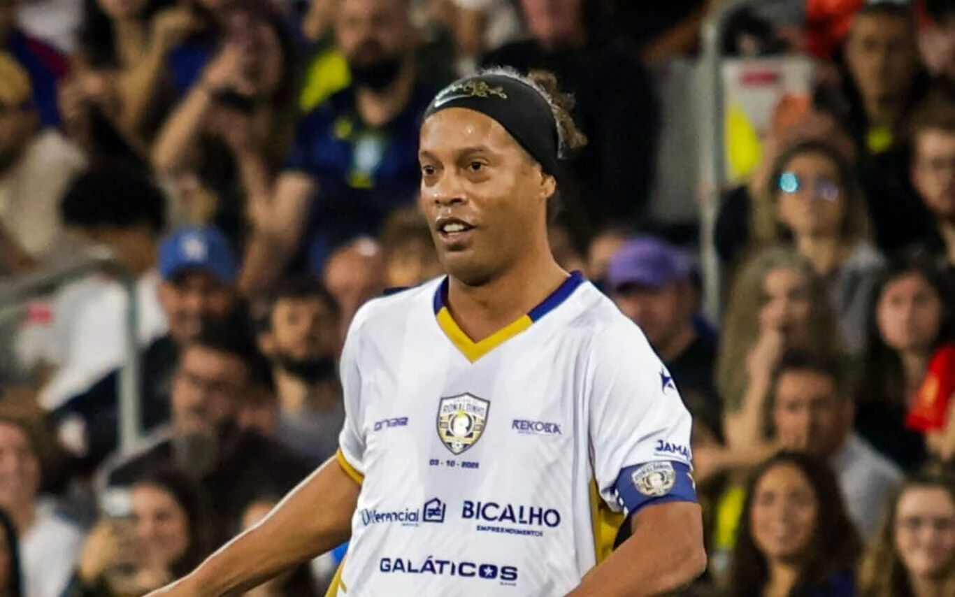 Volta de Ronaldinho aos gramados gera forte procura por ingressos na Itália