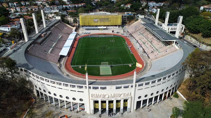 Gramado sintético trava negociação entre São Paulo e Pacaembu