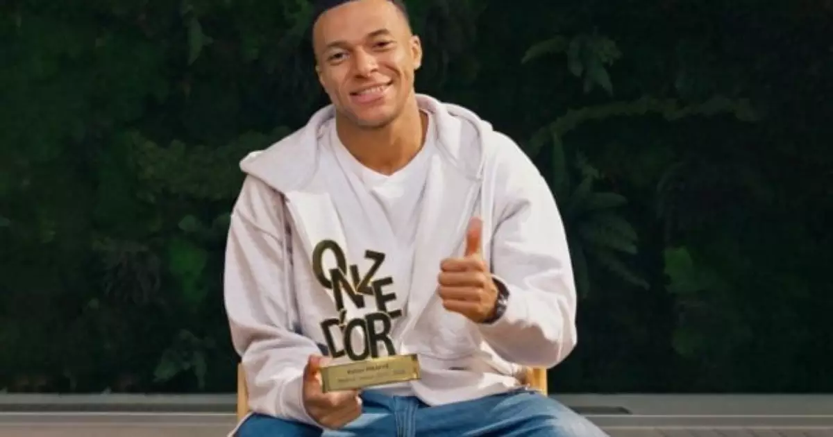 Kylian Mbappé é eleito o melhor jogador do mundo pela revista OnzeMondial