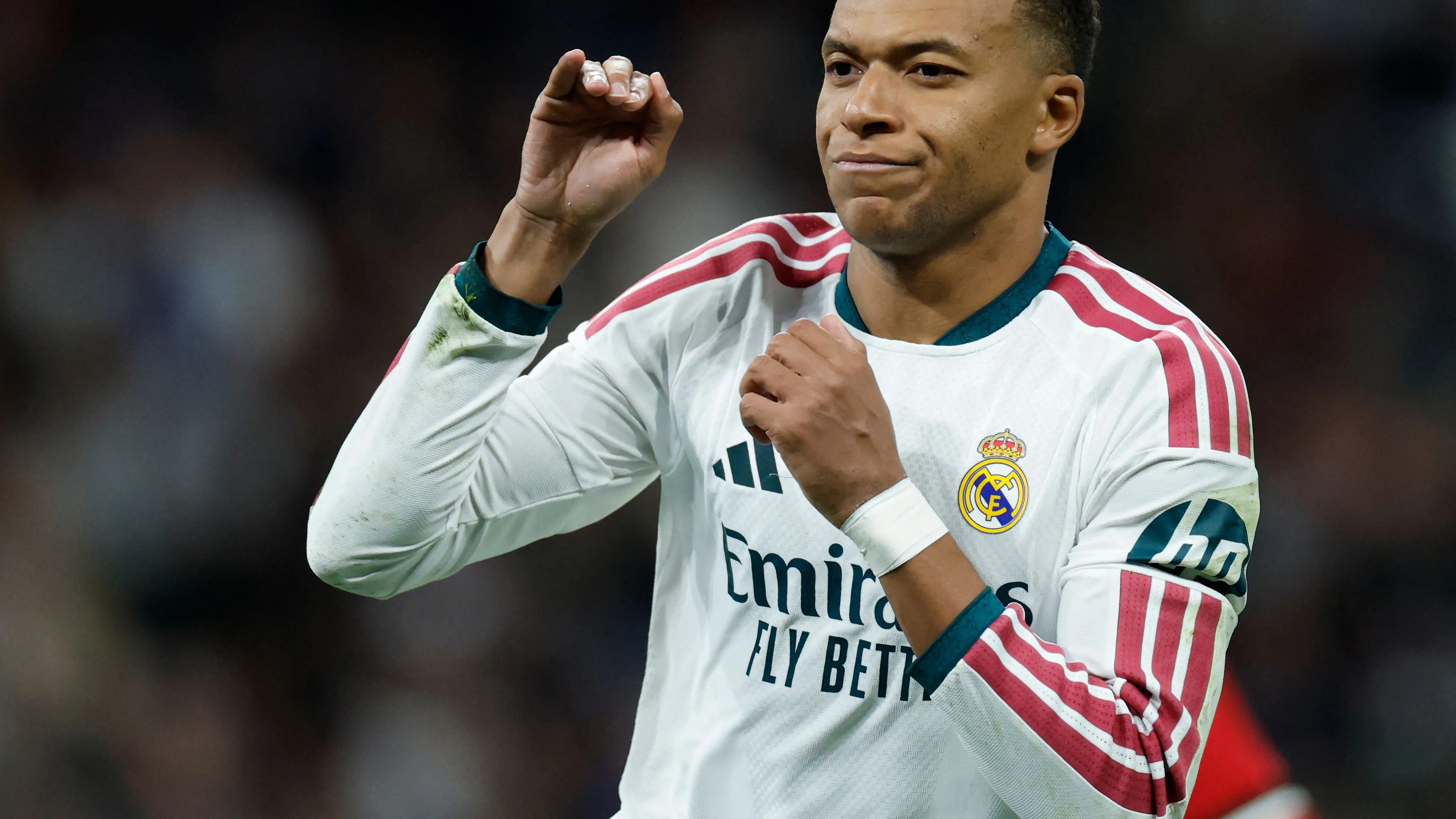 Kylian Mbappé conquista o prêmio Onze d'Or da temporada 2025-2026