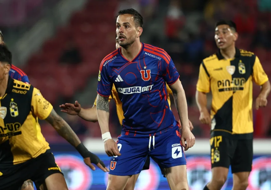 Universidad de Chile goleia o Ñublense e acirra briga no topo