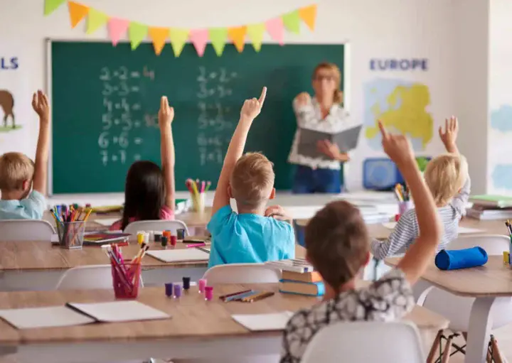 Dia do Professor em 2026 movimenta escolas e altera rotinas pelo país