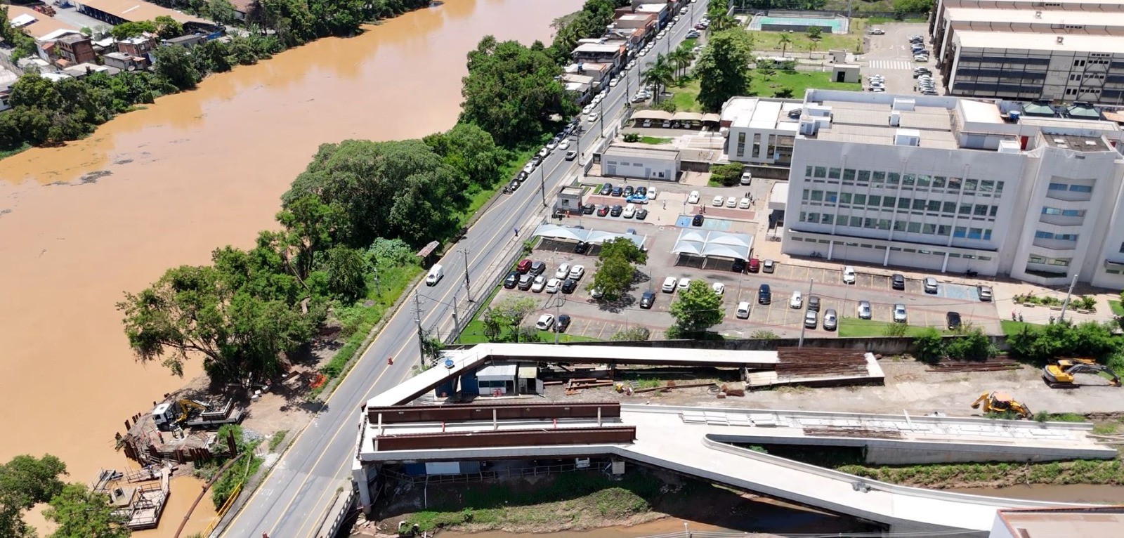 Avenida no Aterrado em Volta Redonda é interditada para obras