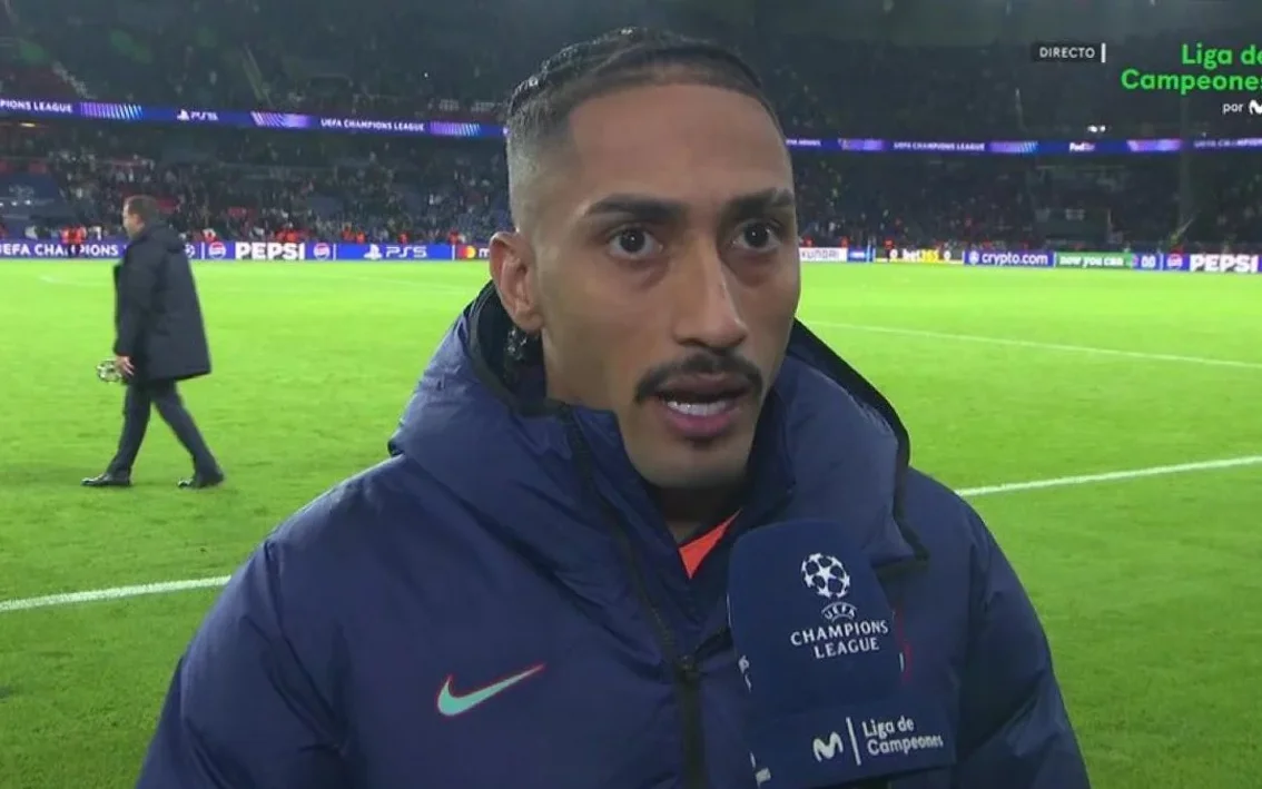 Raphinha analisa derrota do Barcelona para o PSG e projeta o Clássico
