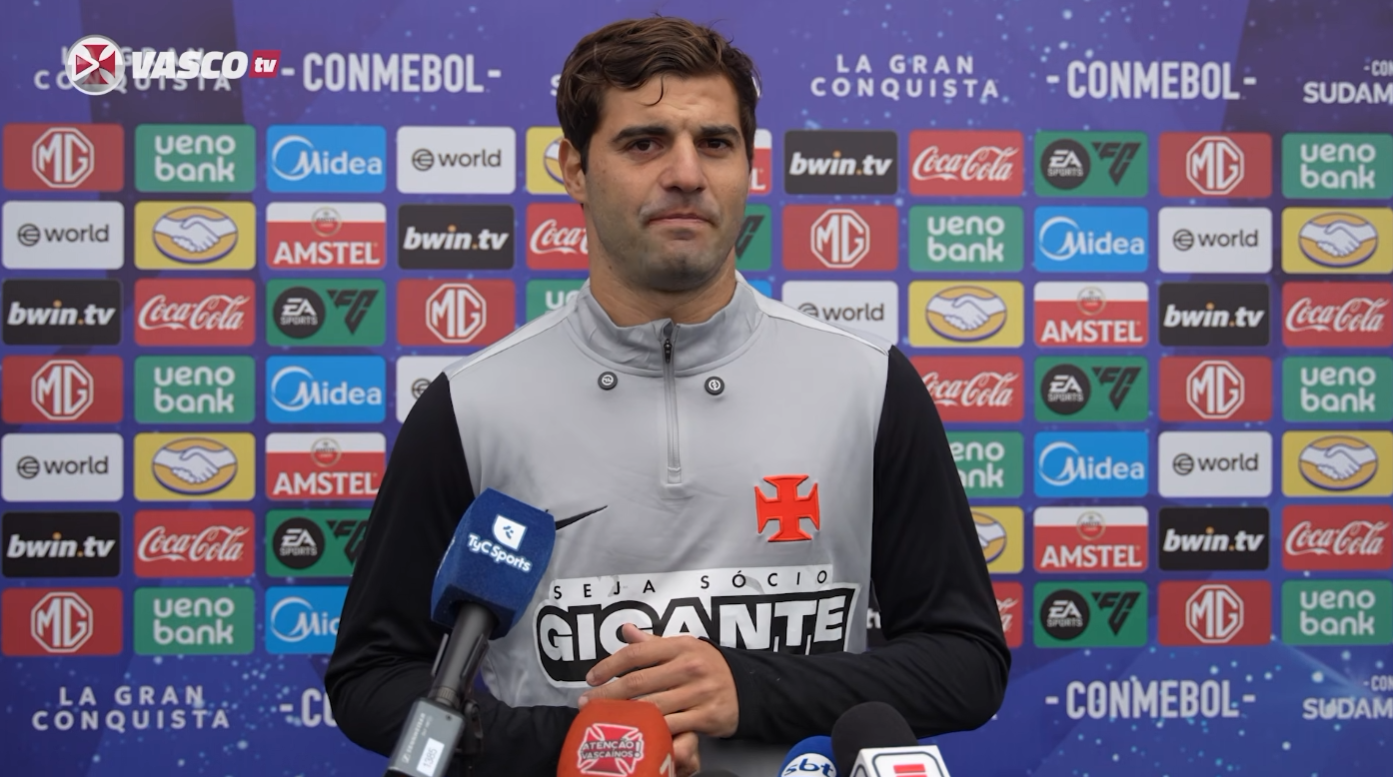 Sosa elogia apoio da torcida do Vasco na Argentina