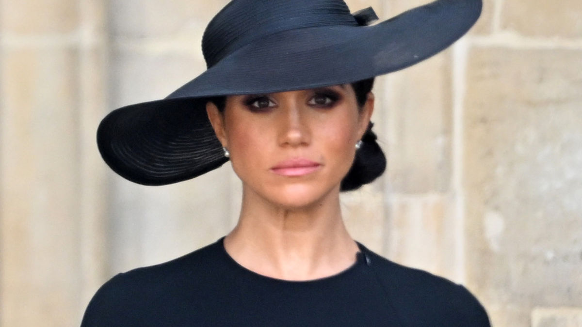 Meghan Markle diz estar angustiada com acusações contra o pai
