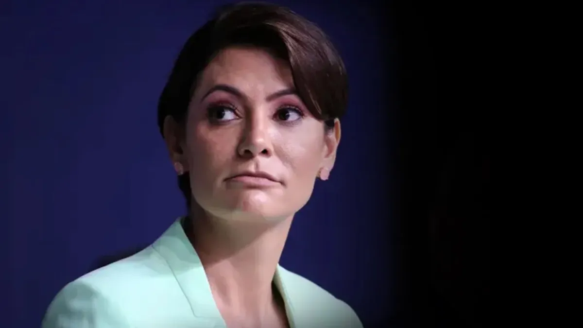 Michelle Bolsonaro sai em defesa de Tarcísio após ataques de aliados