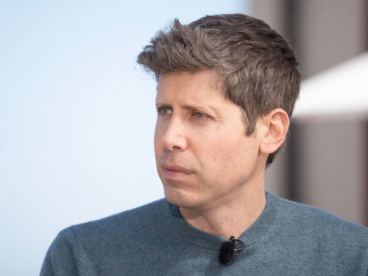 Sam Altman aborda impactos da inteligência artificial e escassez de memória