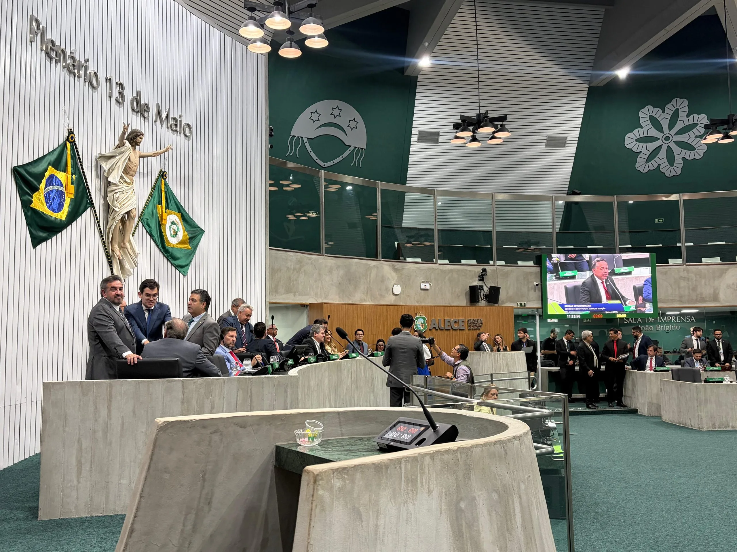 Alece aprova remanejo de R$ 3,3 milhões para programa de diesel