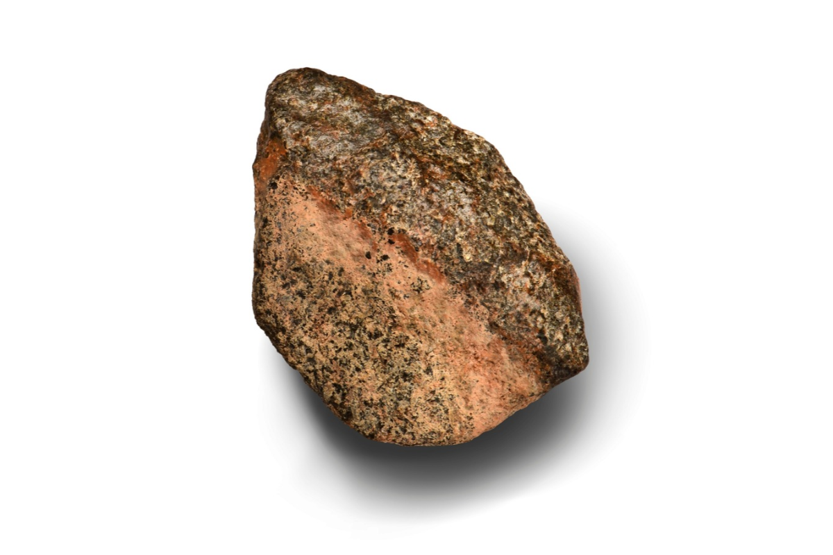 Meteorito raro descoberto no Saara revela passado com água em Marte