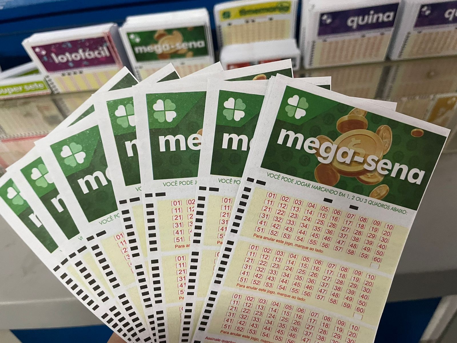 Mega-Sena acumula e prêmio vai a R$ 6 milhões para sorteio desta sexta-feira