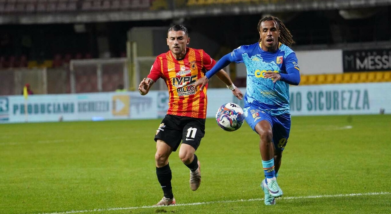 Benevento e Catanzaro empatam por 1 a 1 em partida da Série B