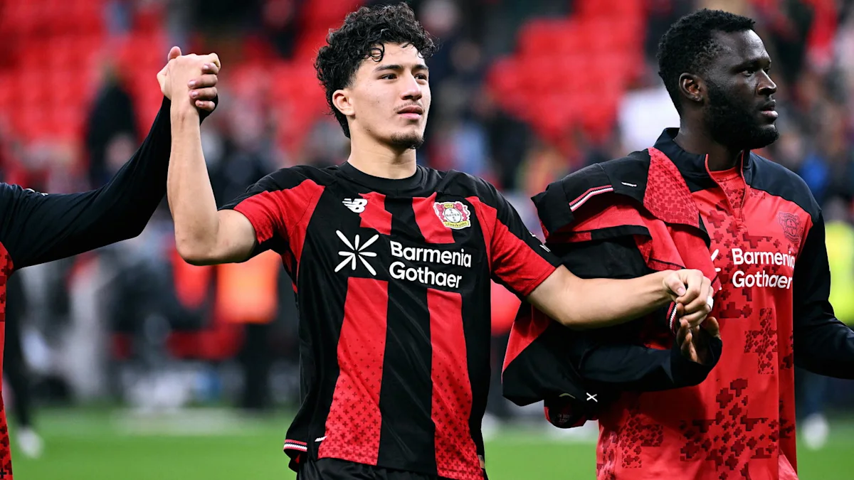Bayer Leverkusen vence o OFI Kreta com brilho de Jonas Hofmann