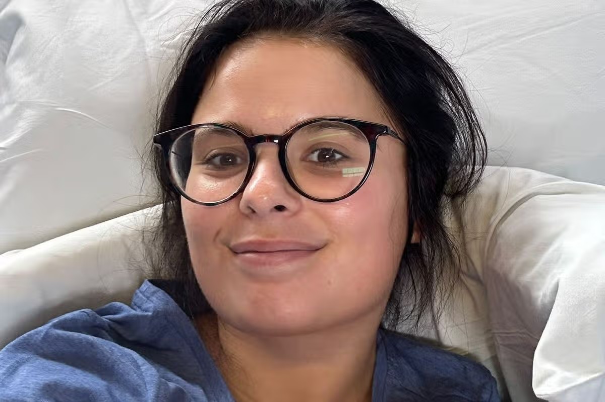 Mulher convive com retenção urinária grave por síndrome rara