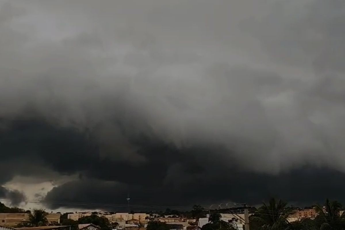 Inmet emite alerta amarelo de tempestades para diversas regiões