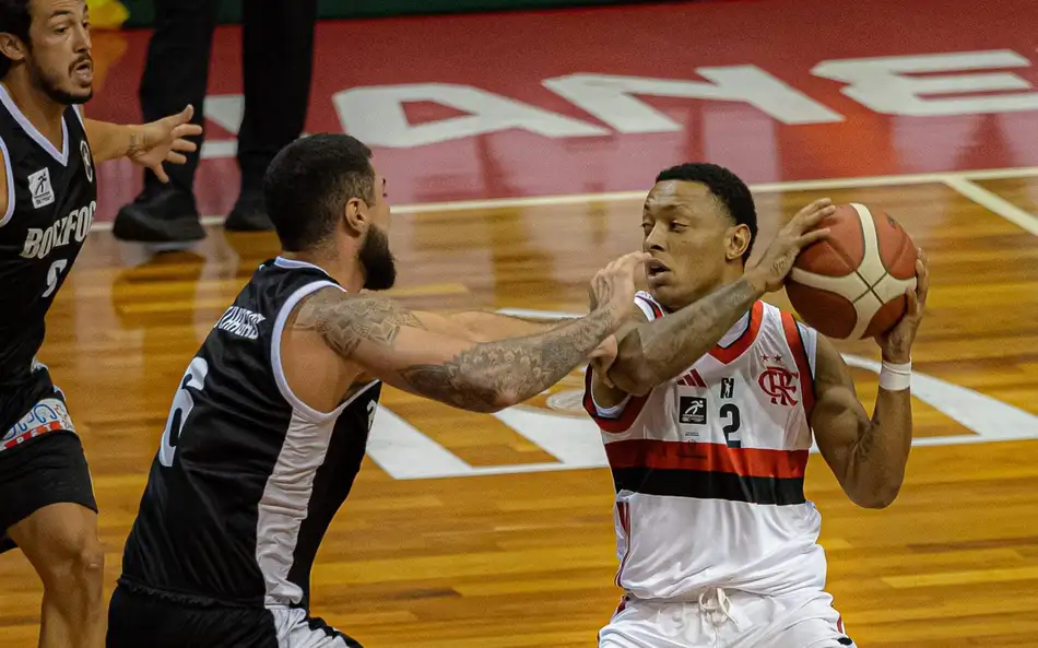 Flamengo vence o Botafogo na estreia do Novo Basquete Brasil