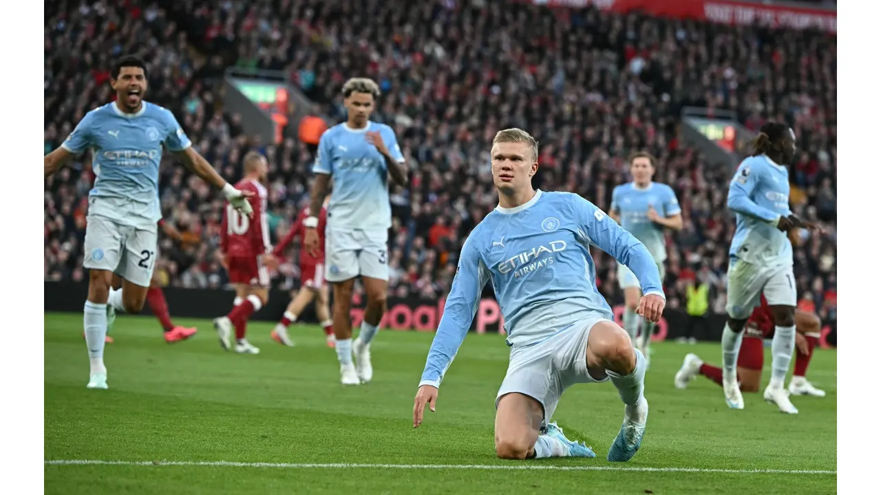 Manchester City vence o Liverpool em Anfield e mantém liderança isolada