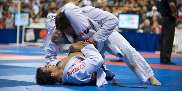 Atletas brasileiros destacam-se em competições de jiu-jitsu e lutas