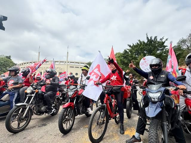 Motoboys convocam motociata pró-Lula em São Paulo