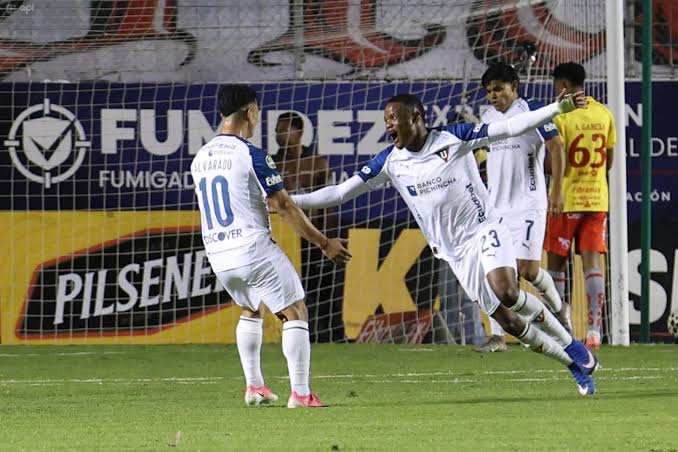 Aucas e LDU Quito se enfrentam pelo campeonato