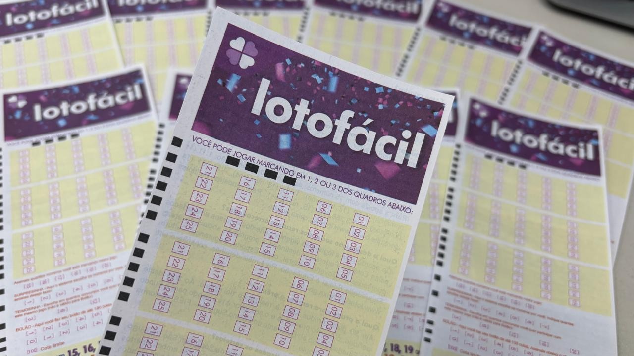 Apostas do Paraná dividem prêmio da Lotofácil