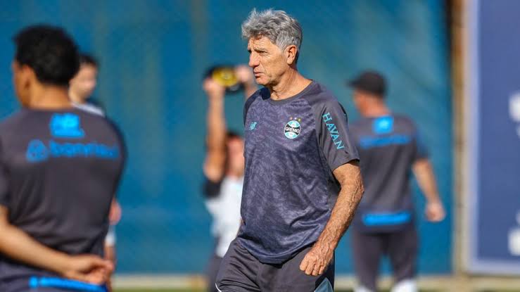 Renato Portaluppi cobra forma física e impõe prazo no Grêmio