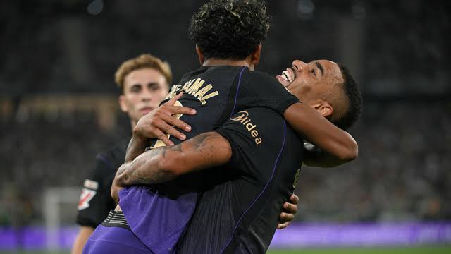 Barcelona vence o Betis e mantém sequência antes de enfrentar o PSG