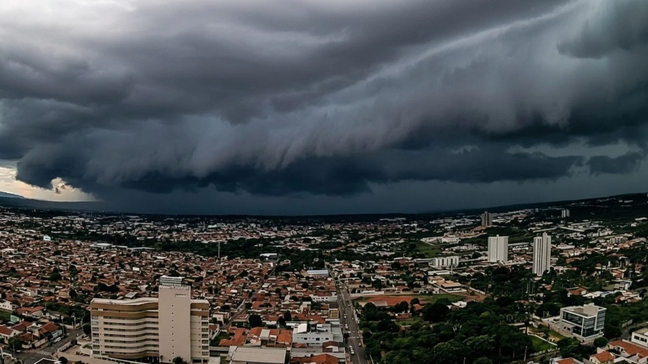 Ciclone e massa de ar frio avançam pelo país com previsão de geada e mínimas abaixo de 0°C