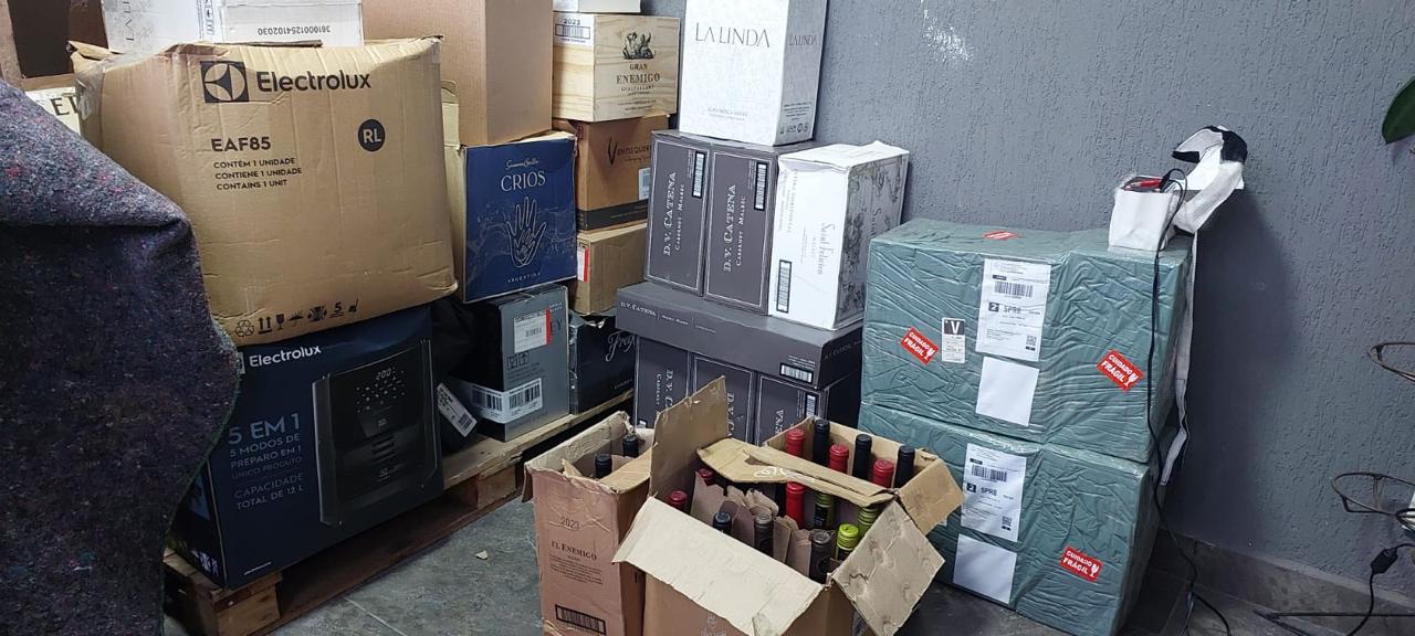 Operação da PF combate esquema de contrabando de vinhos na fronteira e outros estados
