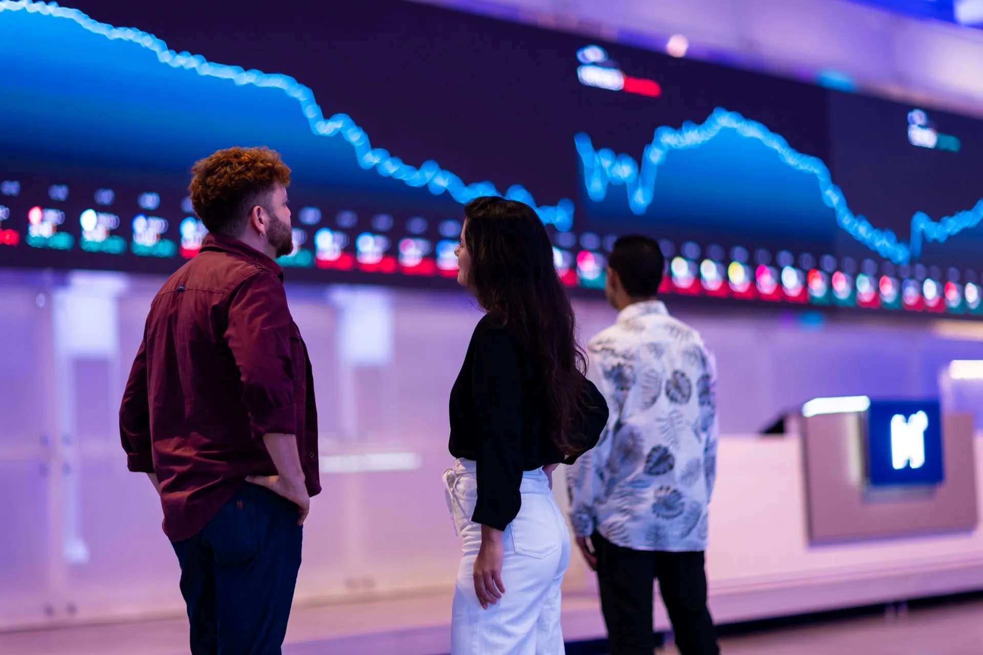 Ibovespa despenca e dólar dispara após vitória de Lula no segundo turno