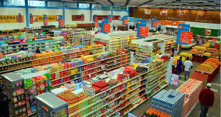 Supermercados inauguram novas unidades na Espanha com foco em emprego