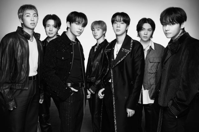 BTS brilha nos charts e enfrenta críticas na turnê de Arirang