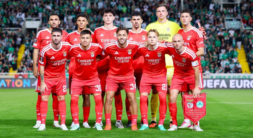 Benfica entra em campo de olho na liderança e atrai interesse europeu