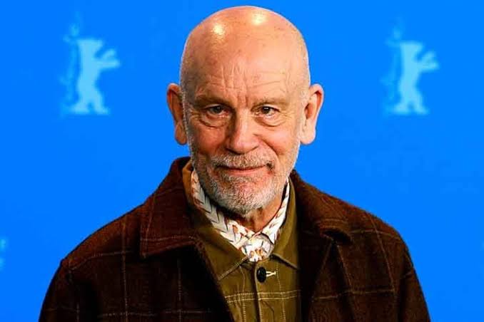 John Malkovich comenta exaustão com campanhas do Oscar