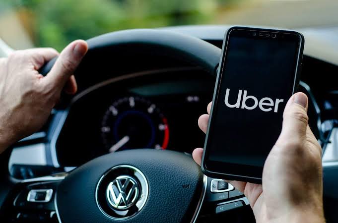 Uber atualiza regras de categorias premium para 2027