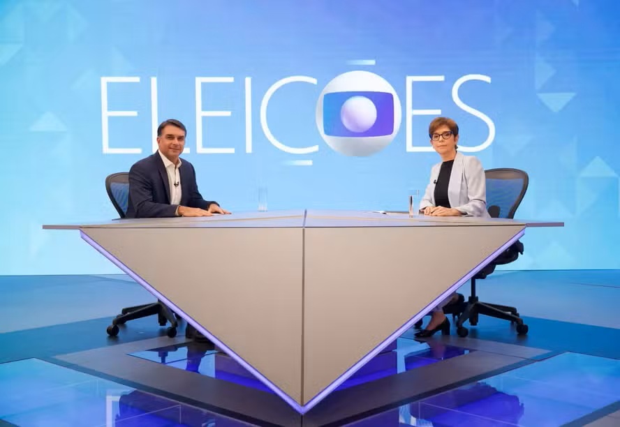 Flávio Bolsonaro declara apoio à manutenção do fim da escala 6x1