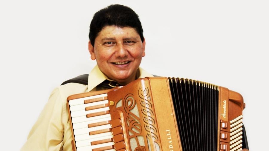 Morre Oswaldinho do Acordeon, referência do forró, aos 72 anos