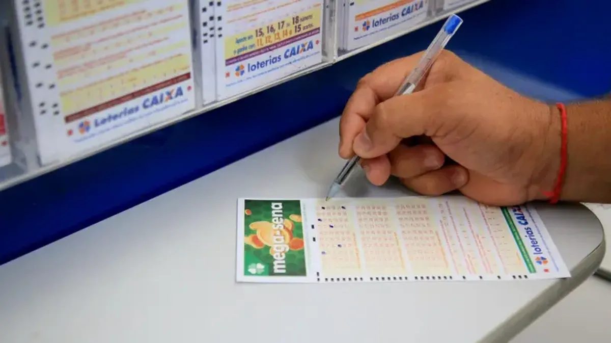 Mega-Sena acumula e vai a R$ 150 milhões; apostas do Paraná são premiadas