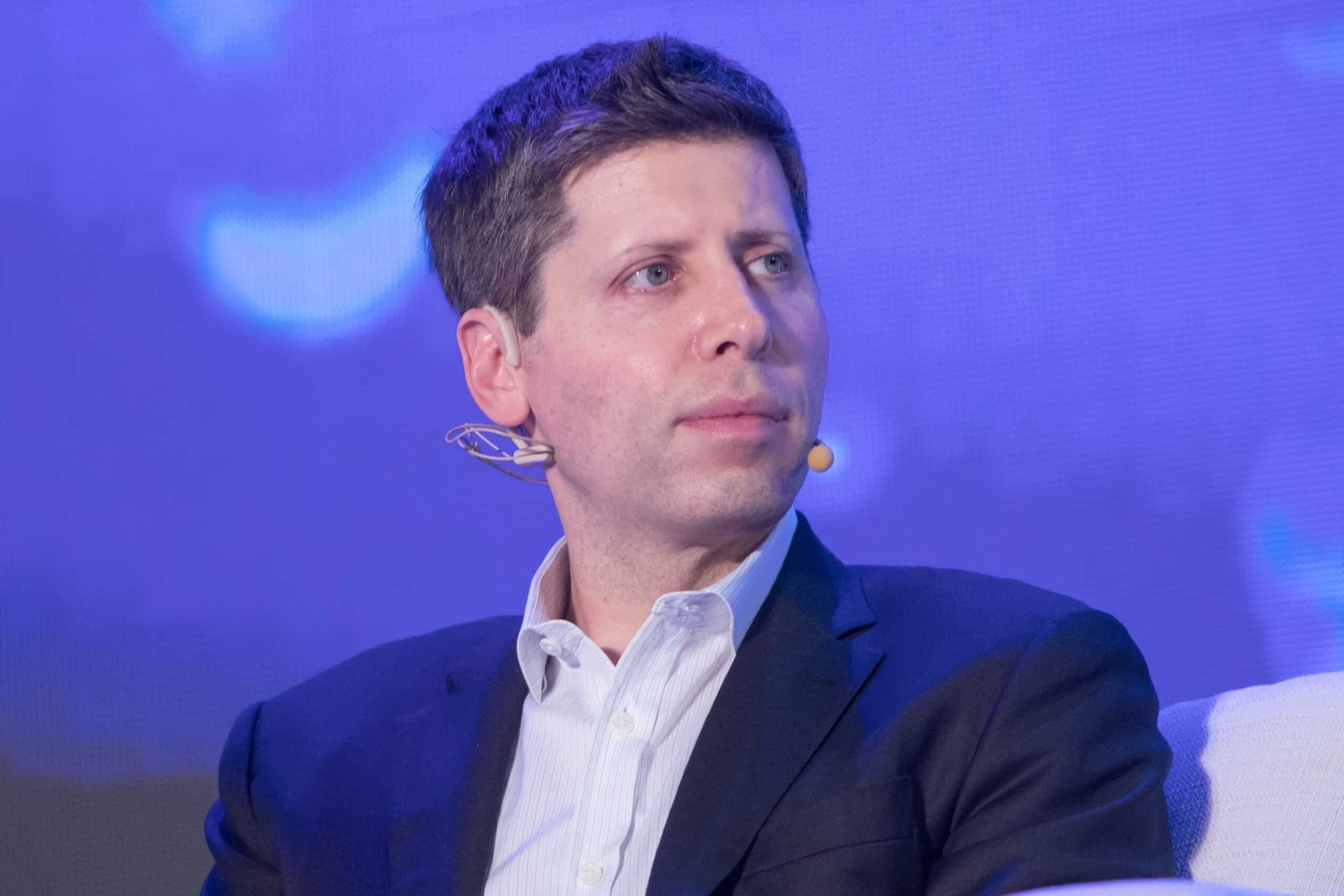 Sam Altman alerta sobre riscos da IA e tem processo arquivado