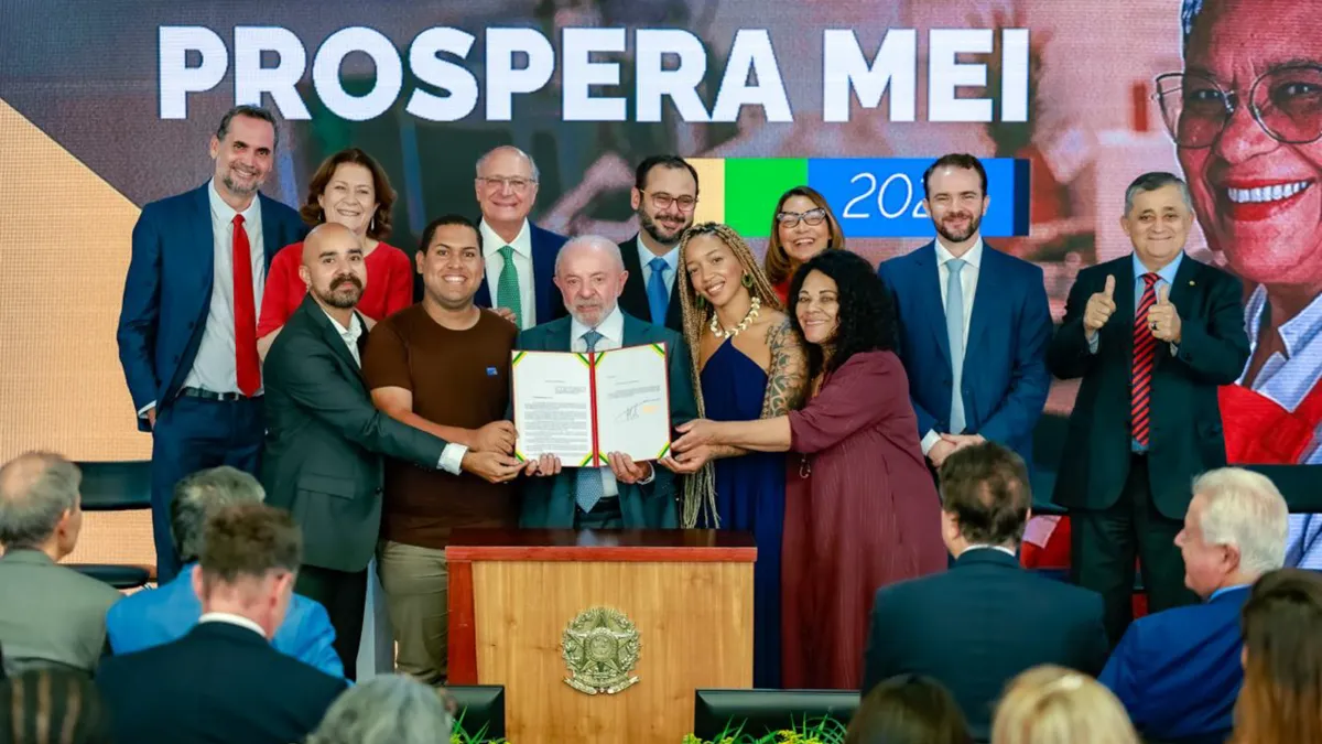 Governo planeja lançar programa Pix MEI com foco em mulheres