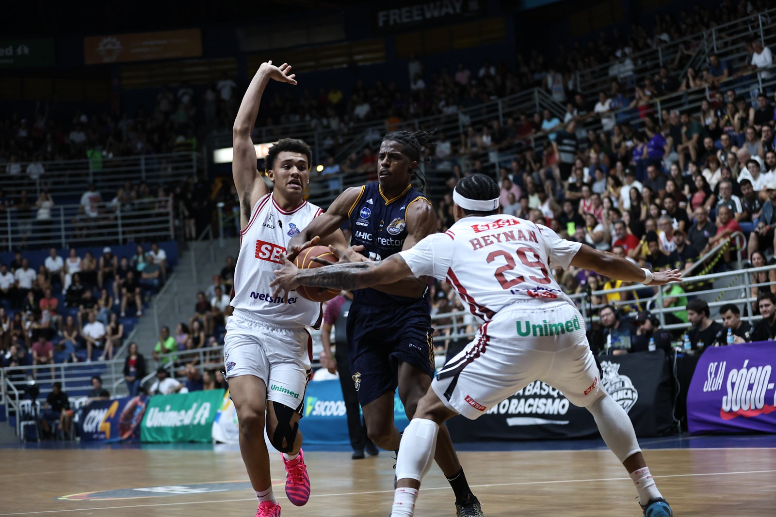 Mogi vence o Franca e conquista o título paulista de basquete