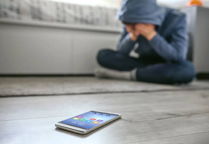 O impacto psicológico e financeiro do medo de ficar de fora