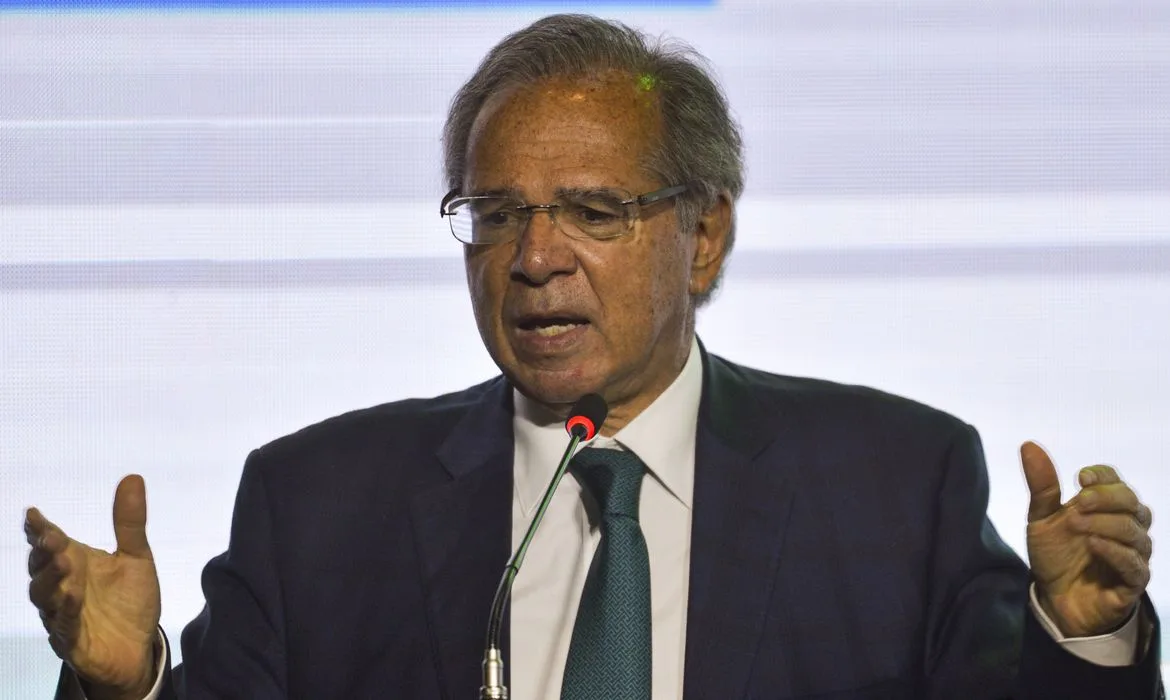 Paulo Guedes é investigado pela Polícia Federal por suspeita de crimes financeiros