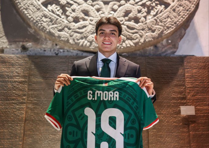 Arsenal disputa com o Liverpool a contratação da joia mexicana Gilberto Mora