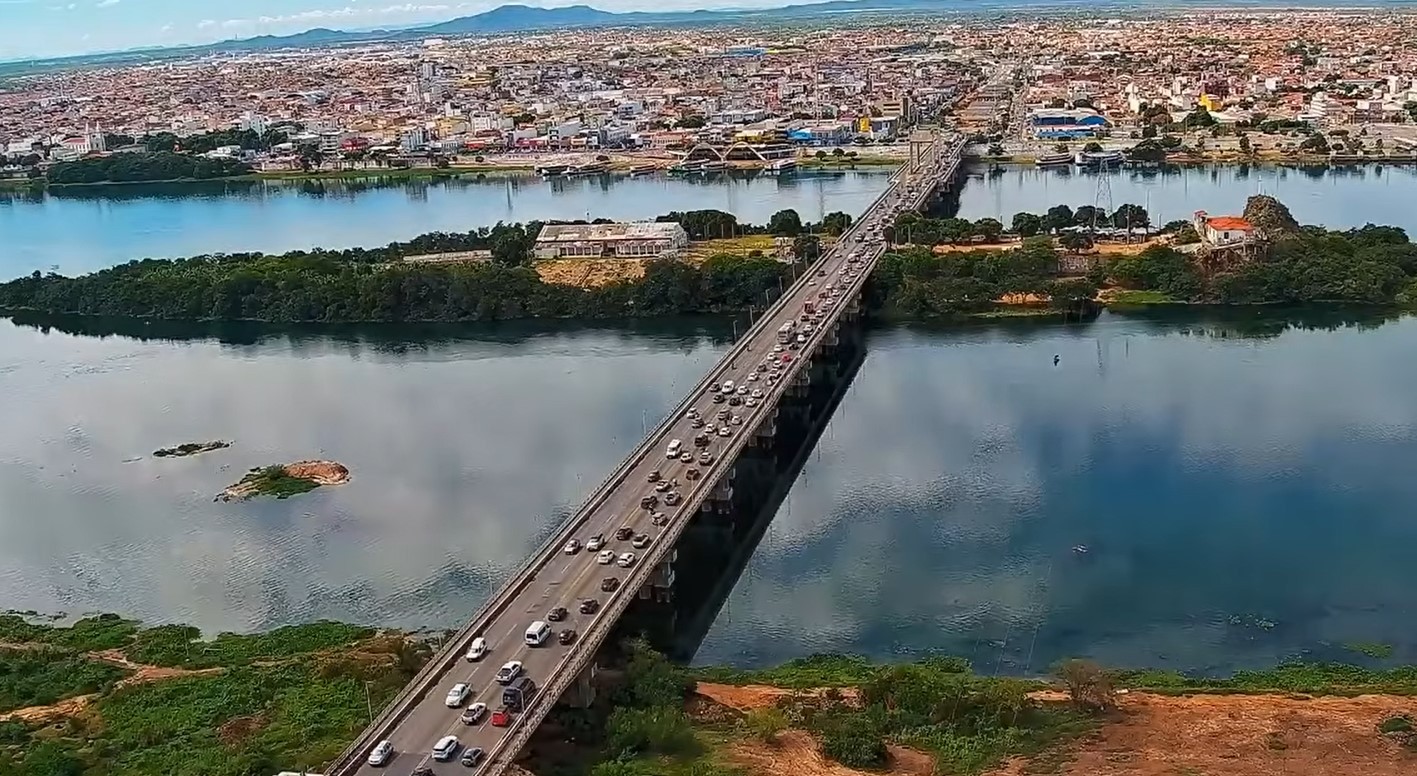 Ponte Presidente Dutra e centro de Petrolina sofrem interdição