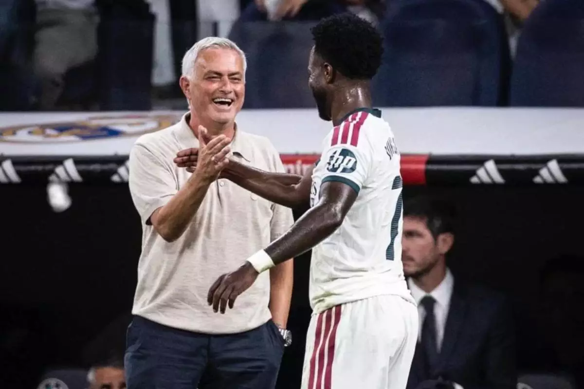 Mourinho indica Vini Jr. como titular do Real Madrid na Champions League